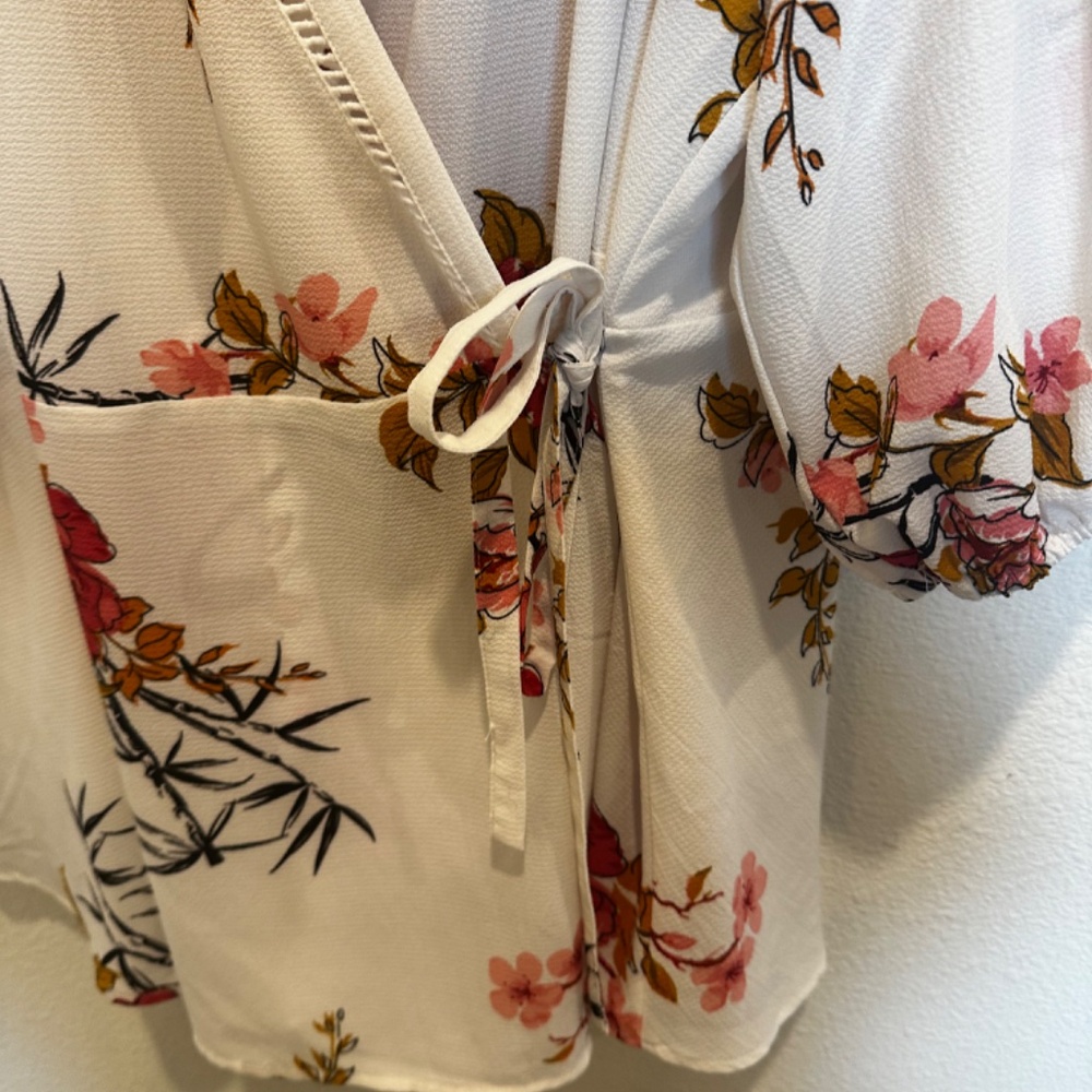 Floral top - Picture 4 of 7